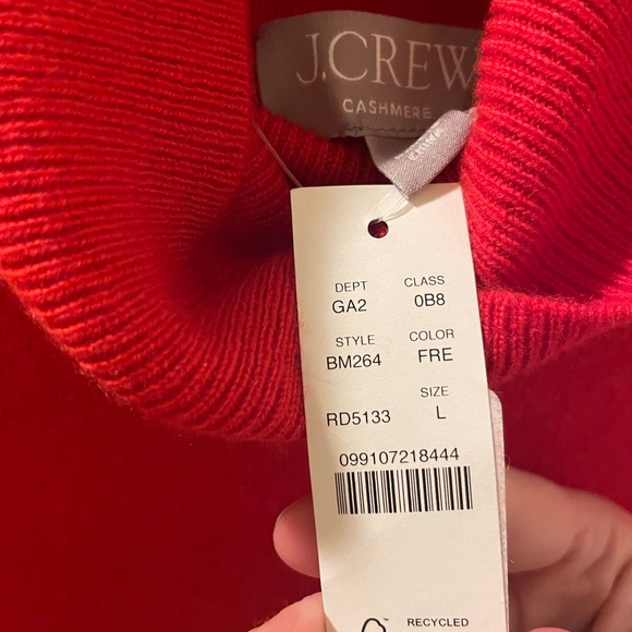 J. Crew Cashmere shrunken turtleneck sweater Red Large NWT - Picture 5 of 6